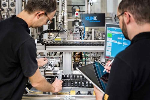 If a contract manufacturer, such as KUK, has its own automation department, this provides the Tier 1/2 supplier with a major advantage.