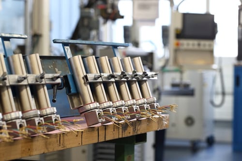 In several projects, KUK has also demonstrated how it can split production between several plants according to customer requirements, which means, for example, coil winding in Slovakia, component sourcing from China and final assembly in Switzerland. Global sourcing par excellence!